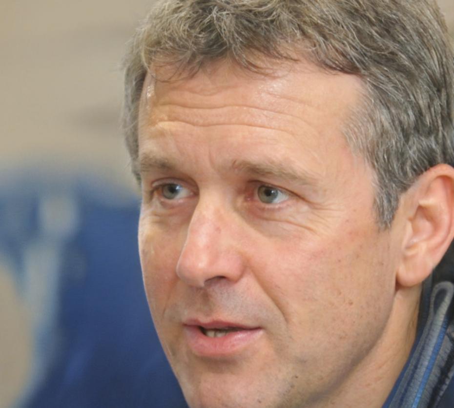 Instructor Adrian Popescu