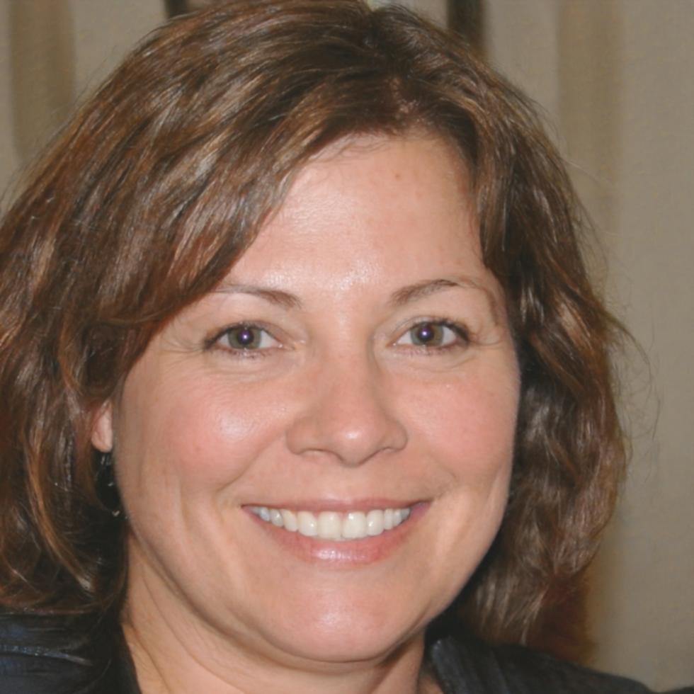 Instructor Elena Dumitrescu